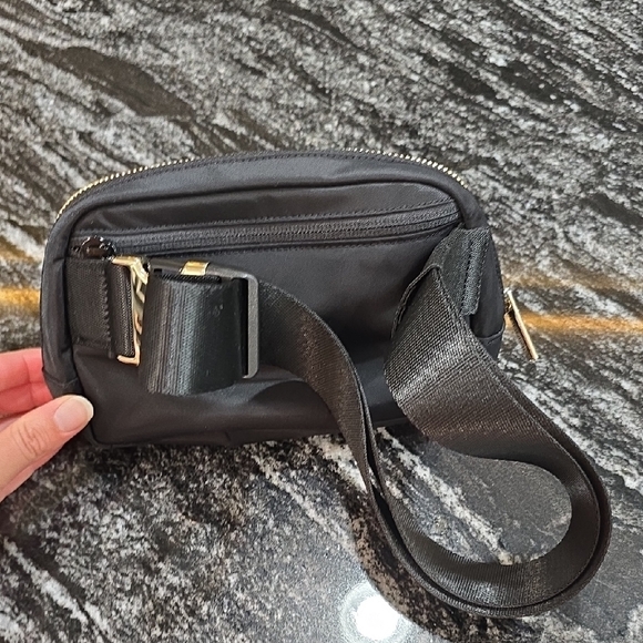 lululemon athletica Black Crossbody Bag - Picture 3 of 4